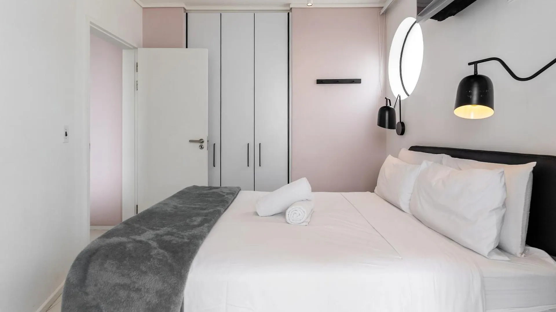 Flamingo 701: 7Th Floor Sea View Apartment Cape Town